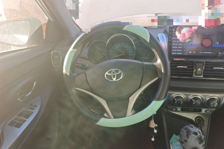 Used Toyota YARiS L Zhi Xuan 2015 1.5E Automatic Charm Edition Steering Wheel