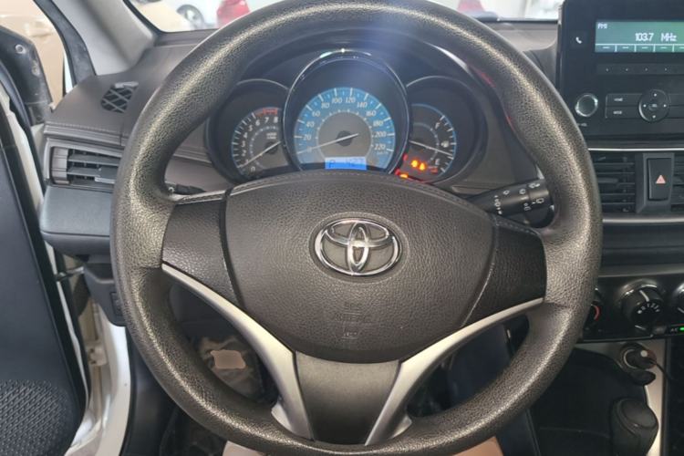 Used Toyota YARiS L Zhi Xuan 2015 1.5E Automatic Charm Edition Steering Wheel