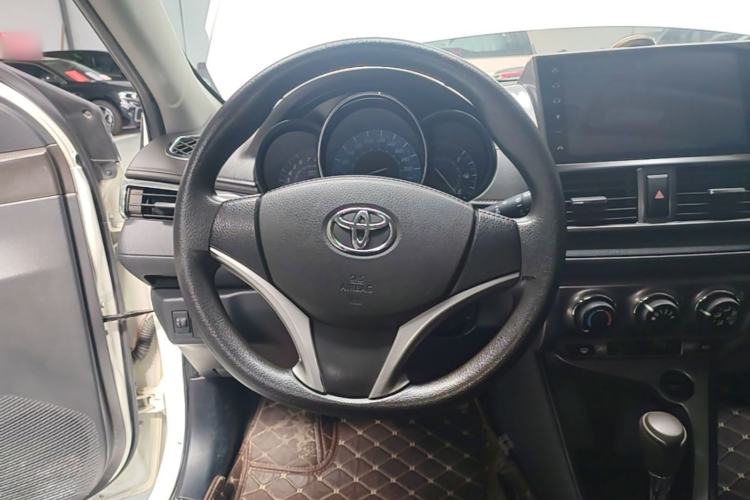 Used Toyota YARiS L Zhi Xuan 2015 1.5E Automatic Charm Edition Steering Wheel
