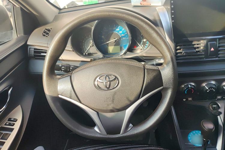 Used Toyota YARiS L Zhi Xuan 2015 1.5E Automatic Charm Edition Steering Wheel