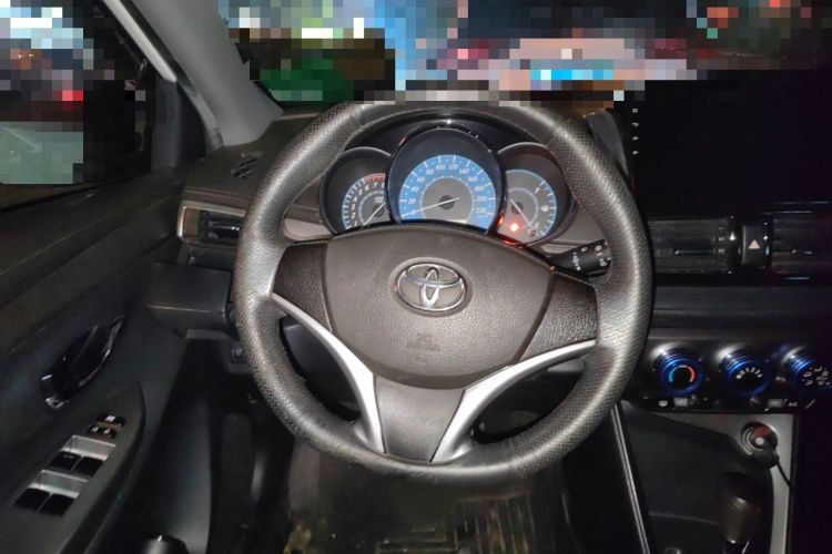 Used Toyota YARiS L Zhi Xuan 2015 1.5E Automatic Charm Edition Steering Wheel