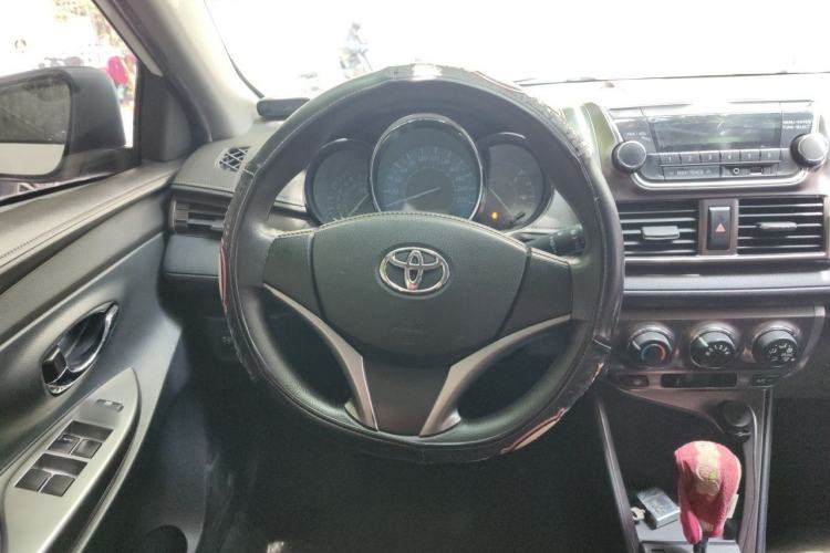 Used Toyota YARiS L Zhi Xuan 2015 1.5E Automatic Charm Edition Steering Wheel