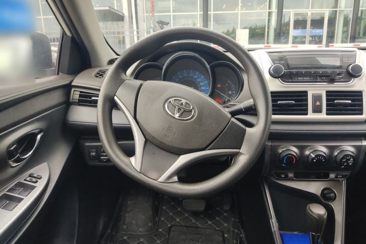 Used Toyota YARiS L Zhi Xuan 2015 1.5E Automatic Charm Edition Steering Wheel