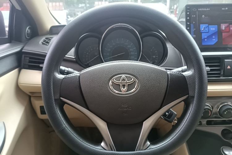 Used Toyota YARiS L Zhi Xuan 2015 1.5E Automatic Charm Edition Steering Wheel