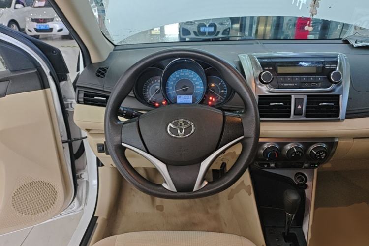 Used Toyota YARiS L Zhi Xuan 2015 1.5E Automatic Charm Edition Steering Wheel
