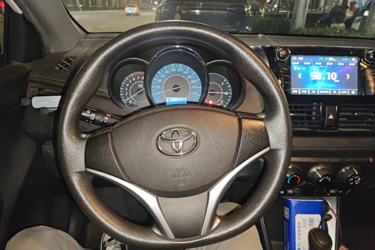 Used Toyota YARiS L Zhi Xuan 2015 1.5E Automatic Charm Edition Steering Wheel