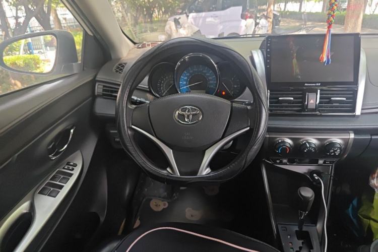 Used Toyota YARiS L Zhi Xuan 2015 1.5E Automatic Charm Edition Steering Wheel