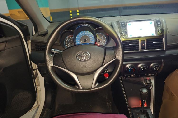 Used Toyota YARiS L Zhi Xuan 2015 1.5E Automatic Charm Edition Steering Wheel