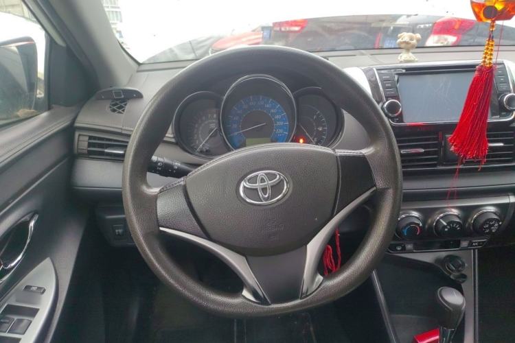 Used Toyota YARiS L Zhi Xuan 2015 1.5E Automatic Charm Edition Steering Wheel