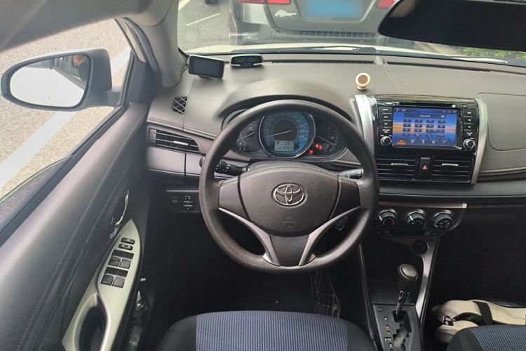 Used Toyota YARiS L Zhi Xuan 2015 1.5E Automatic Charm Edition Steering Wheel