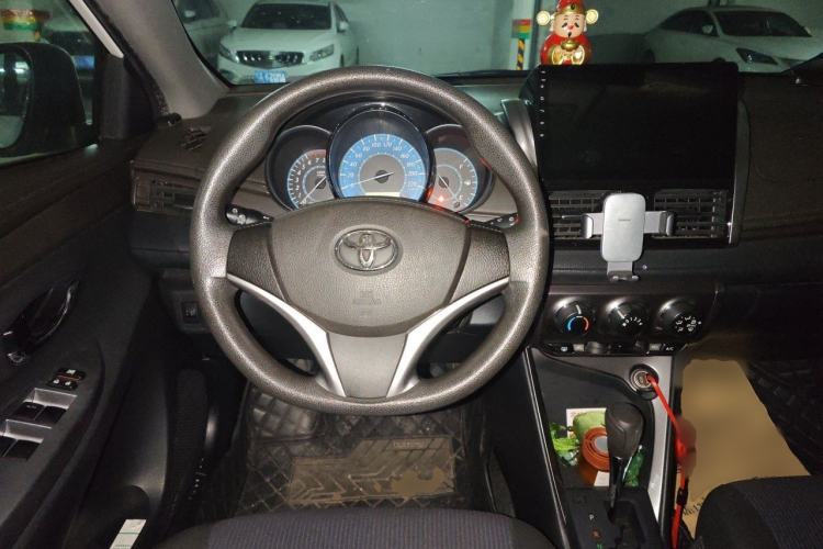 Used Toyota YARiS L Zhi Xuan 2015 1.5E Automatic Charm Edition Steering Wheel