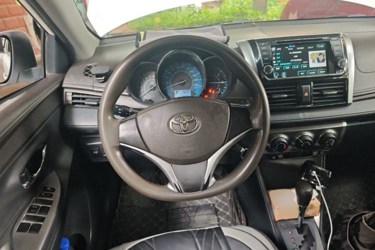 Used Toyota YARiS L Zhi Xuan 2015 1.5E Automatic Charm Edition Steering Wheel