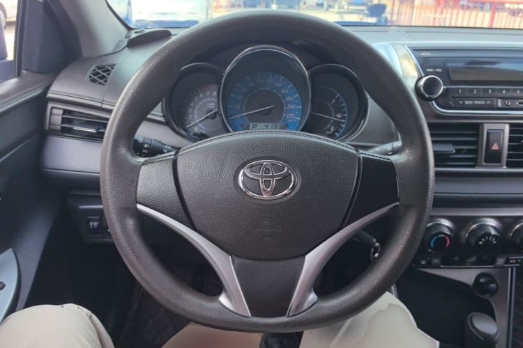 Used Toyota YARiS L Zhi Xuan 2015 1.5E Automatic Charm Edition Steering Wheel