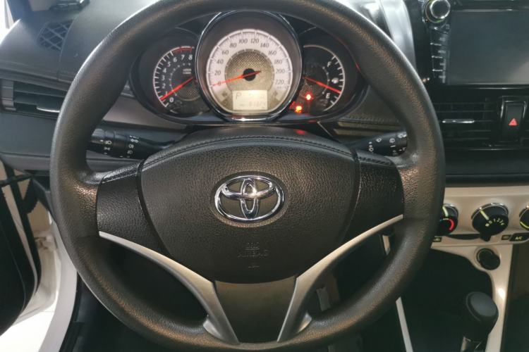Used Toyota YARiS L Zhi Xuan 2015 1.5G Automatic Xuan Dong Sunroof Special Edition Steering Wheel