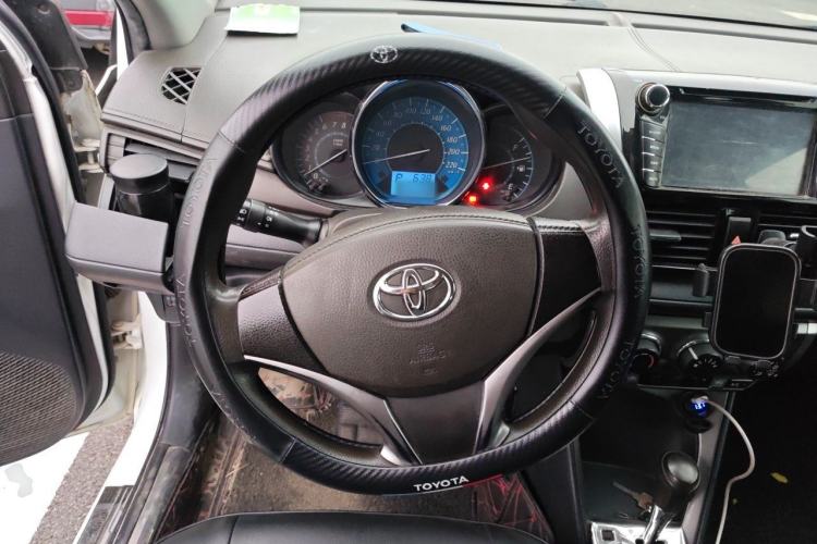 Used Toyota YARiS L Zhi Xuan 2015 1.5E Automatic Charm Edition Steering Wheel