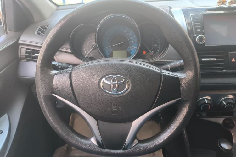 Used Toyota YARiS L Zhi Xuan 2015 1.5E Automatic Charm Edition Steering Wheel
