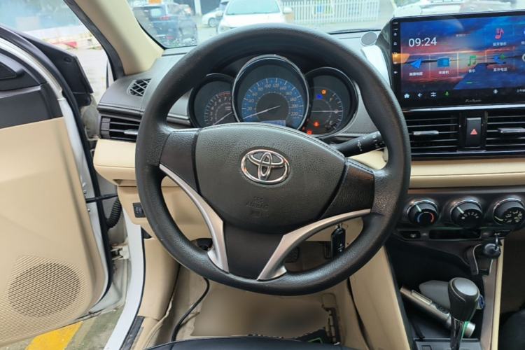 Used Toyota YARiS L Zhi Xuan 2015 1.5E Automatic Charm Edition Steering Wheel