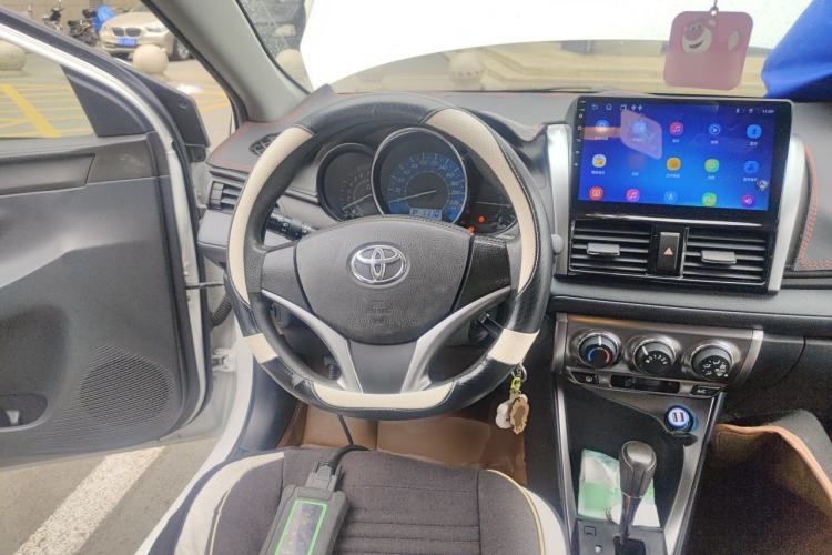 Used Toyota YARiS L Zhi Xuan 2015 1.5E Automatic Charm Edition Steering Wheel