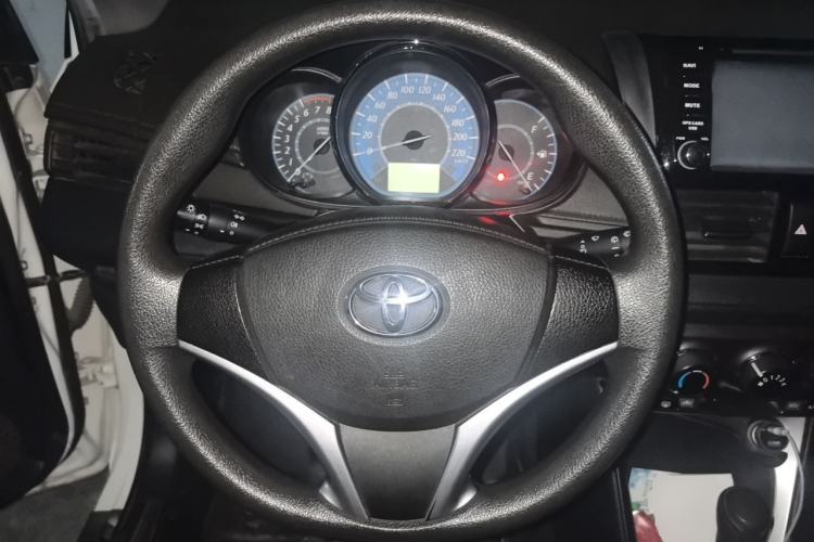 Used Toyota YARiS L Zhi Xuan 2015 1.5E Automatic Charm Edition Steering Wheel