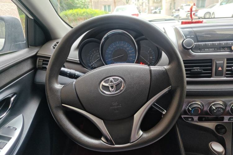 Used Toyota YARiS L Zhi Xuan 2015 1.5E Automatic Charm Edition Steering Wheel
