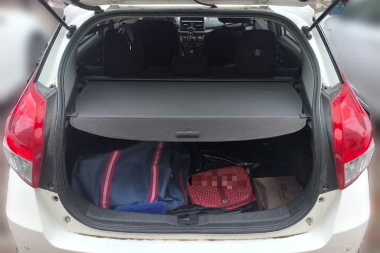 Used Toyota YARiS L Zhi Xuan 2015 1.5E Automatic Charm Edition Trunk