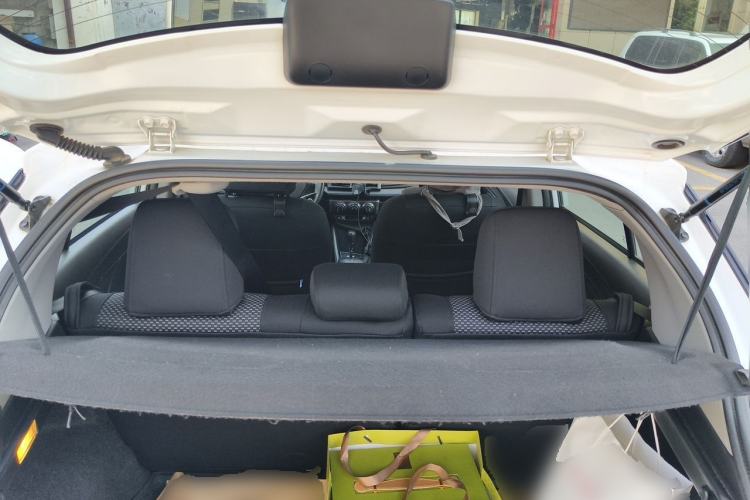 Used Toyota YARiS L Zhi Xuan 2015 1.5E Automatic Charm Edition Trunk