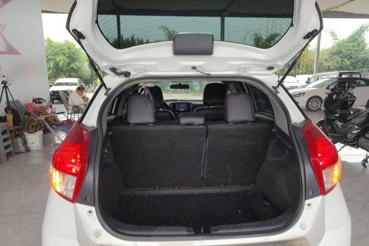 Used Toyota YARiS L Zhi Xuan 2015 1.5G Manual Xuan Dong Sunroof Special Edition Trunk