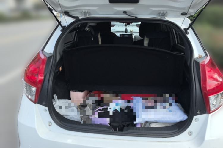 Used Toyota YARiS L Zhi Xuan 2015 1.5E Automatic Charm Edition Trunk