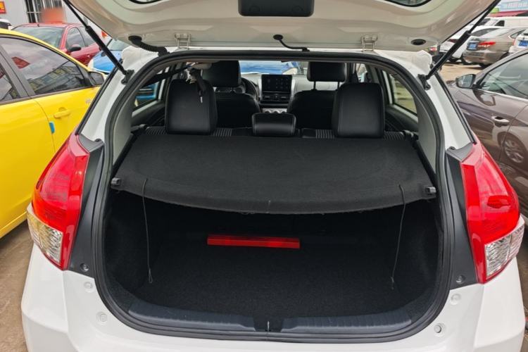 Used Toyota YARiS L Zhi Xuan 2015 1.5G Automatic Xuan Dong Sunroof Special Edition Trunk