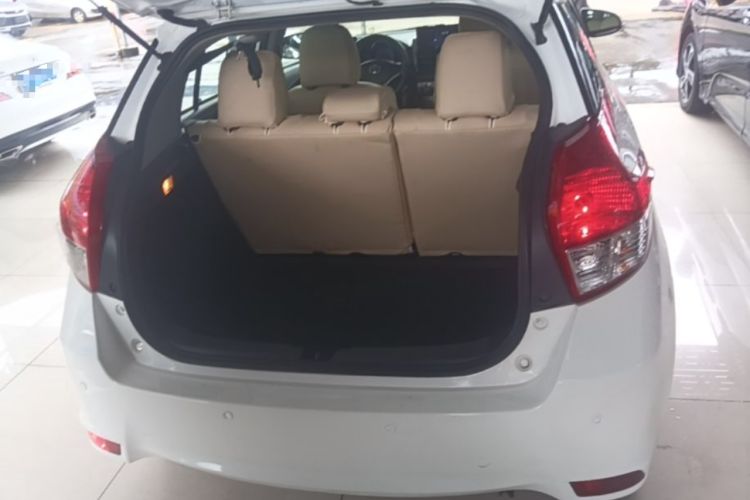 Used Toyota YARiS L Zhi Xuan 2015 1.5E Automatic Charm Edition Trunk