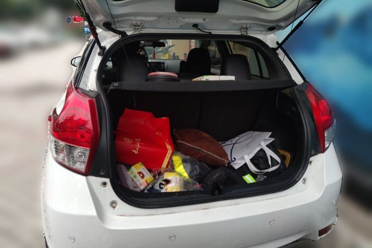 Used Toyota YARiS L Zhi Xuan 2015 1.5E Automatic Charm Edition Trunk