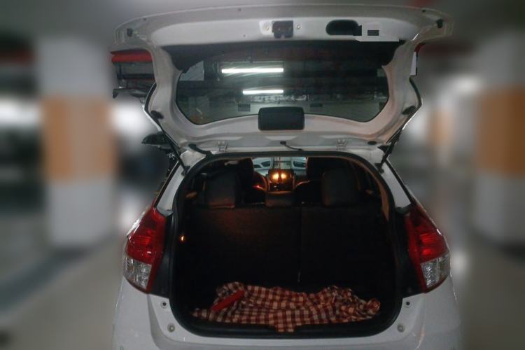 Used Toyota YARiS L Zhi Xuan 2015 1.5E Automatic Charm Edition Trunk