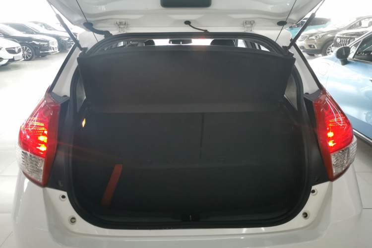 Used Toyota YARiS L Zhi Xuan 2015 1.5G Automatic Xuan Dong Sunroof Special Edition Trunk