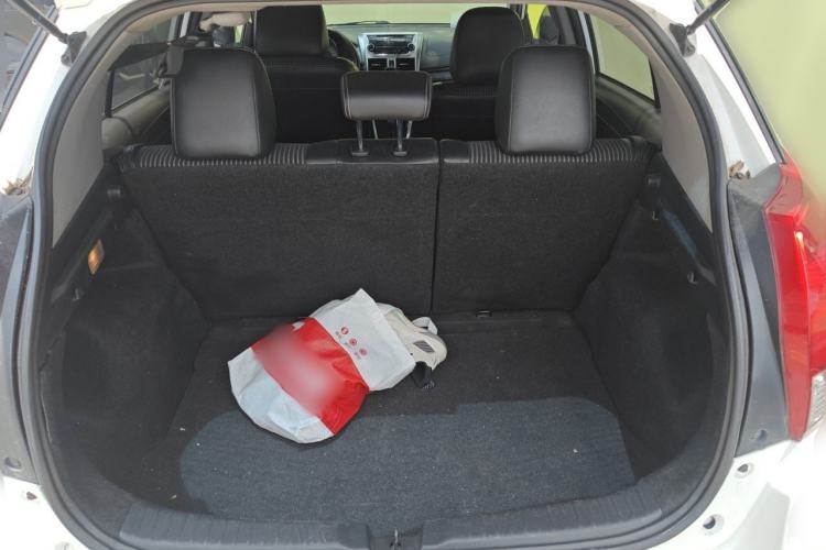 Used Toyota YARiS L Zhi Xuan 2015 1.5G Automatic Xuan Dong Sunroof Special Edition Trunk