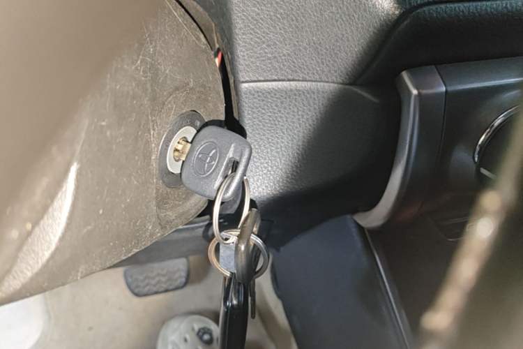 Used Toyota YARiS L Zhi Xuan 2015 1.5E Automatic Charm Edition Vehicle Key