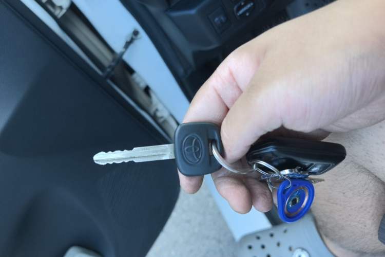 Used Toyota YARiS L Zhi Xuan 2015 1.5E Automatic Charm Edition Vehicle Key