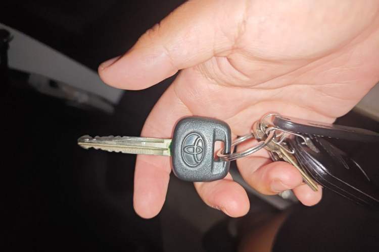 Used Toyota YARiS L Zhi Xuan 2015 1.5E Automatic Charm Edition Vehicle Key