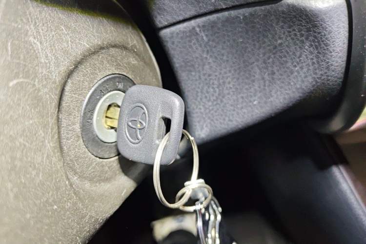 Used Toyota YARiS L Zhi Xuan 2015 1.5E Automatic Charm Edition Vehicle Key