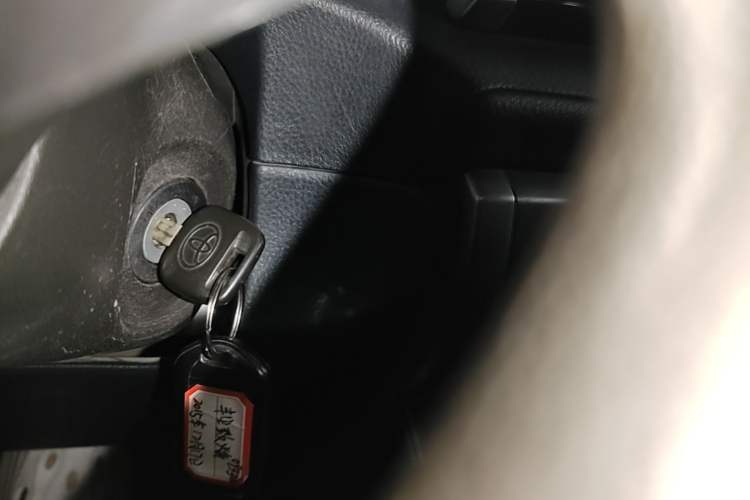 Used Toyota YARiS L Zhi Xuan 2015 1.5E Automatic Charm Edition Vehicle Key