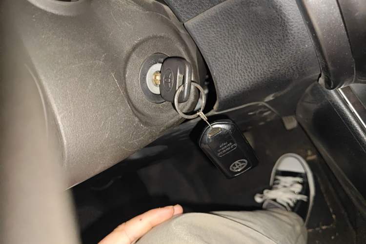 Used Toyota YARiS L Zhi Xuan 2015 1.5E Automatic Charm Edition Vehicle Key