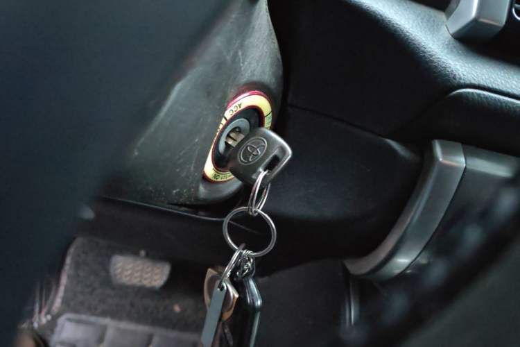 Used Toyota YARiS L Zhi Xuan 2015 1.5E Automatic Charm Edition Vehicle Key