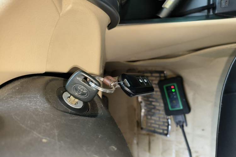 Used Toyota YARiS L Zhi Xuan 2015 1.5E Automatic Charm Edition Vehicle Key