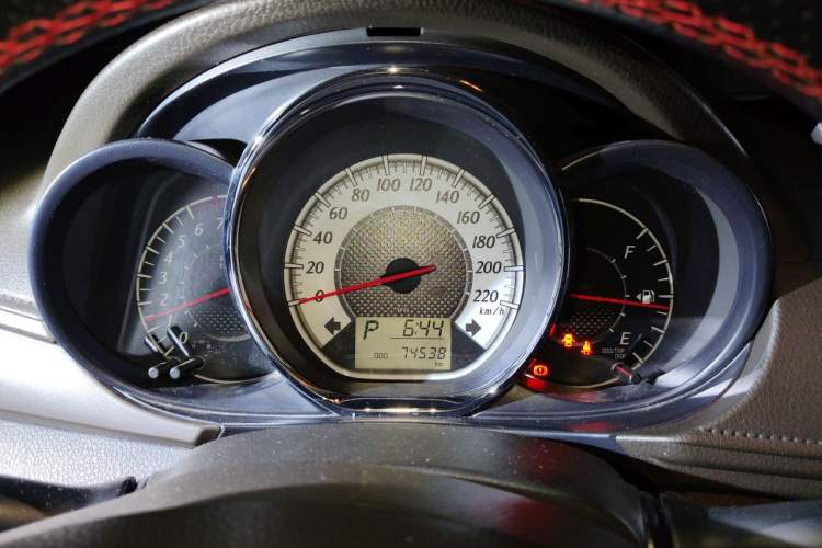 Used Toyota YARiS L Zhi Xuan 2015 1.5G Automatic Orange Limited Edition Instrument Cluster