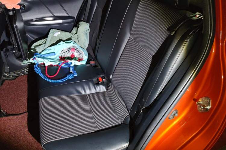 Used Toyota YARiS L Zhi Xuan 2015 1.5G Automatic Orange Limited Edition Left Rear Seat