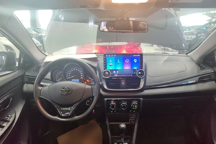 Used Toyota YARiS L Zhi Xuan 2016 Revised 1.5E CVT Charming Edition Center Console