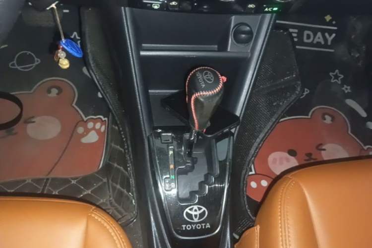 Used Toyota YARiS L Zhi Xuan 2016 Revised 1.5E CVT Charming Edition Gear Lever