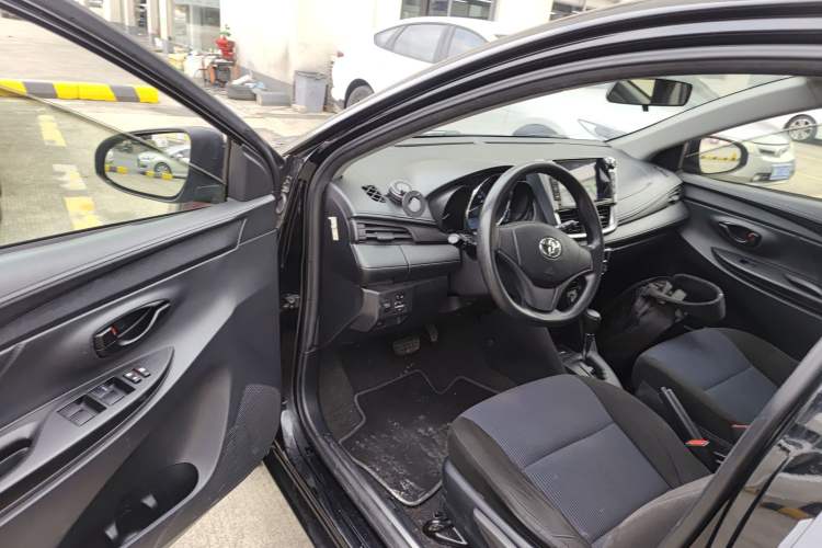 Used Toyota YARiS L Zhi Xuan 2016 Revised 1.5E CVT Charming Edition Interior 3