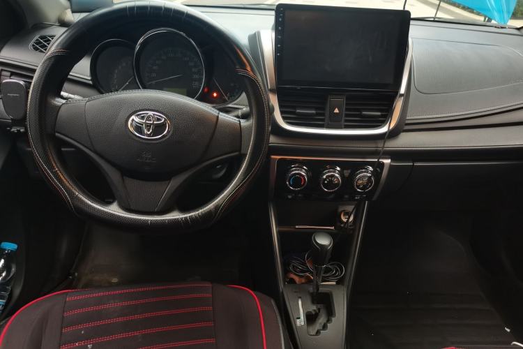 Used Toyota YARiS L Zhi Xuan 2016 Revised 1.5E CVT Charming Edition Center Console