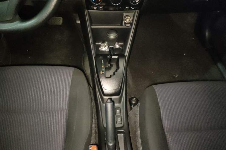 Used Toyota YARiS L Zhi Xuan 2016 Revised 1.5E CVT Charming Edition Gear Lever