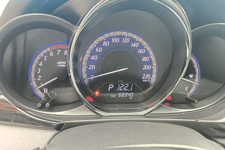 Used Toyota YARiS L Zhi Xuan 2016 Revised Version 1.5G CVT with Dynamic Sunroof Instrument Cluster
